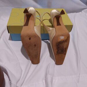 Karen Scott, Cream Satin heels size 6